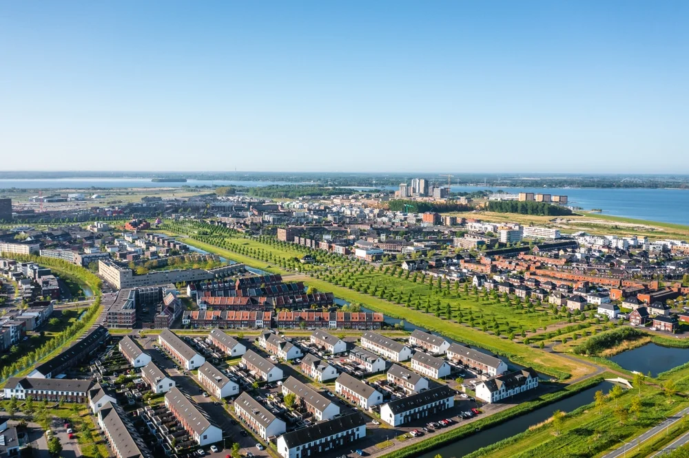 Dit is een foto van het werkgebied in Leiden waar Glasvezelbehang Leiden werkzaam is.